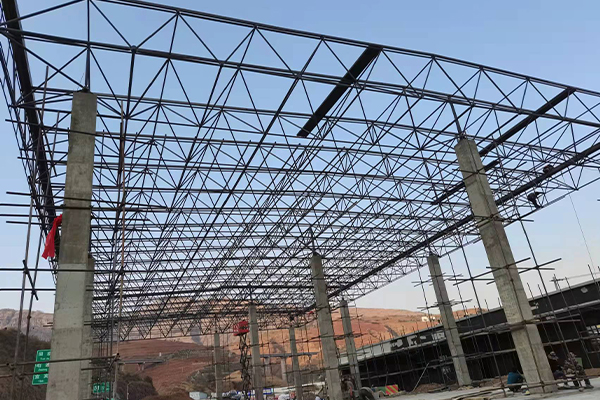 泊头钢结构网架图片